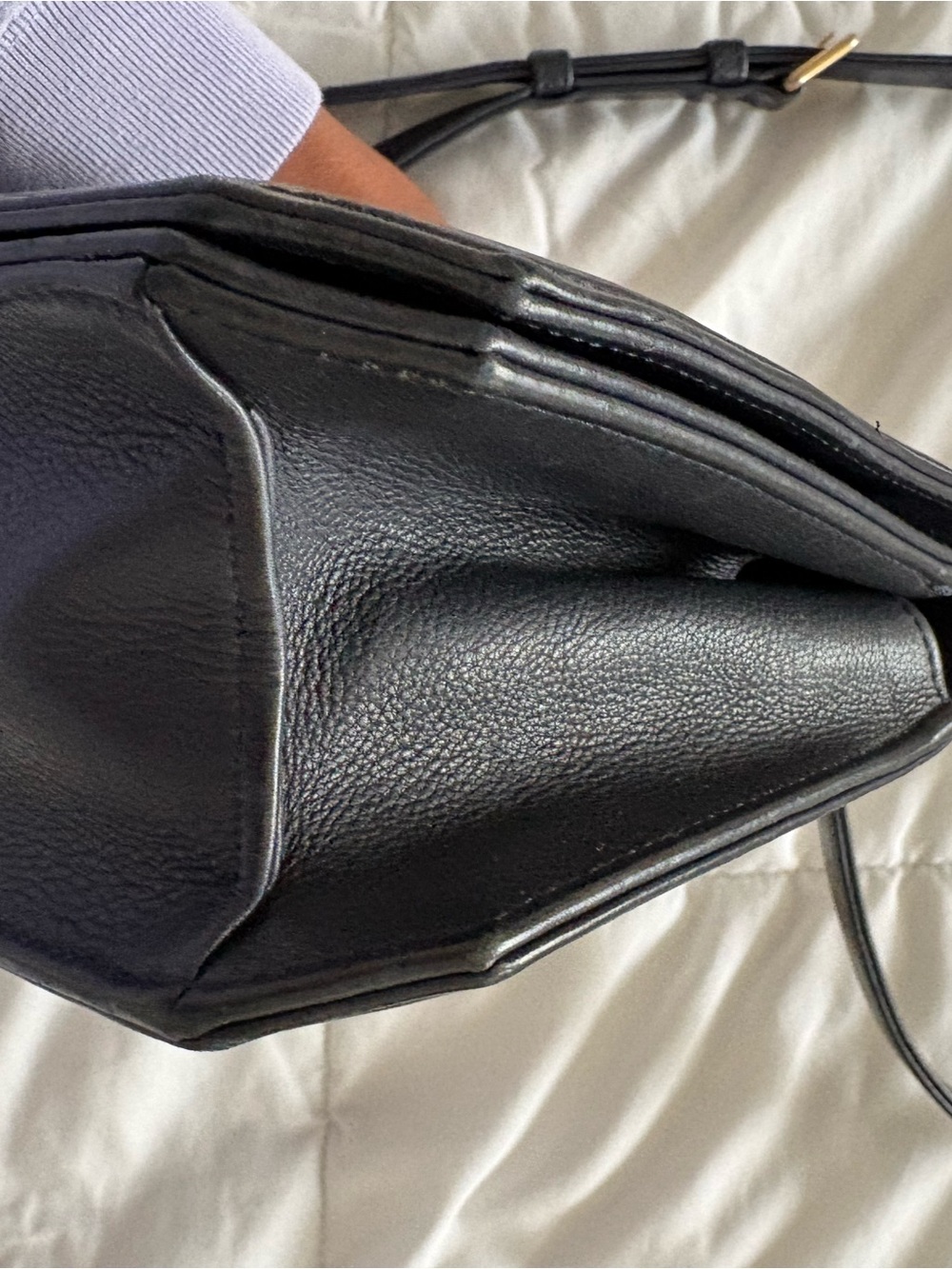 CHANEL Navy Quilted Leather Flap Shoulder Bag. Good Cond. See Pics For Flaws. - Picture 6 of 14